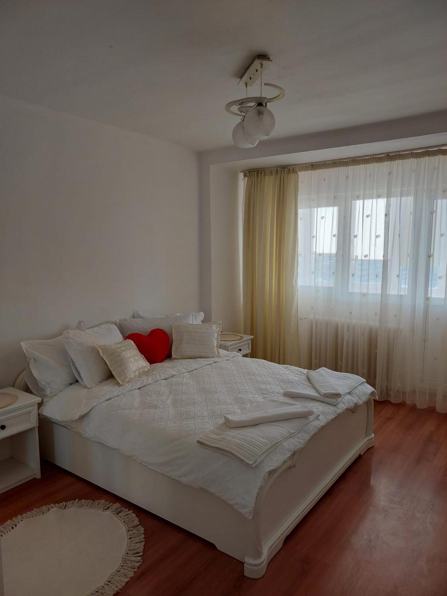 Panorama Mega Apartament Pantelimon Bucureşti Ngoại thất bức ảnh
