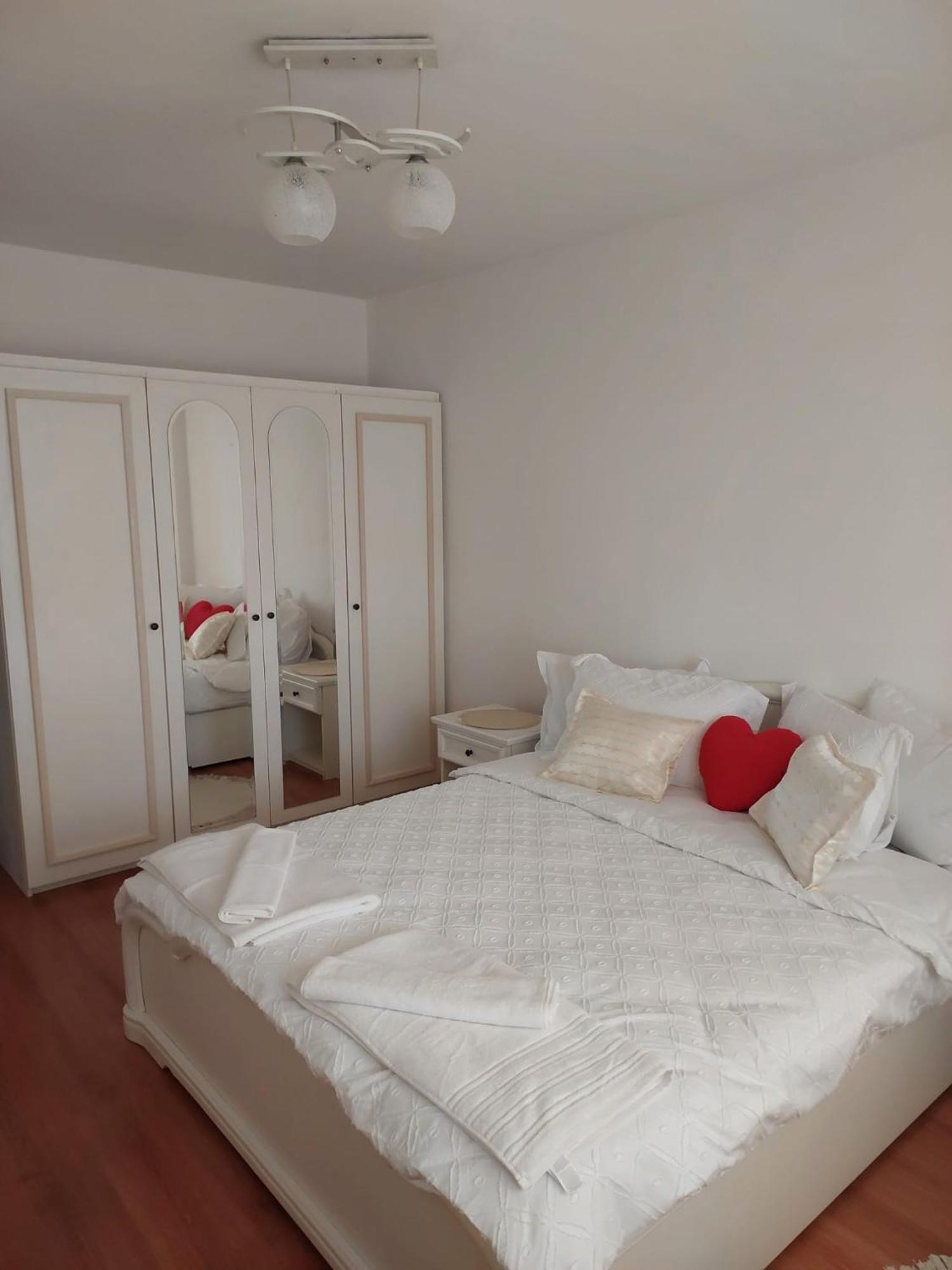 Panorama Mega Apartament Pantelimon Bucureşti Ngoại thất bức ảnh