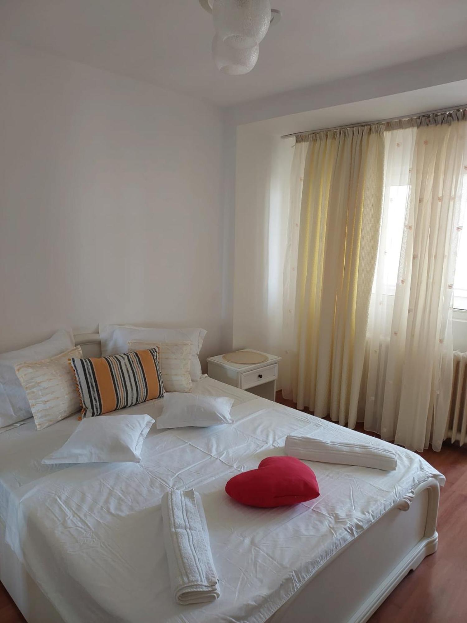Panorama Mega Apartament Pantelimon Bucureşti Ngoại thất bức ảnh